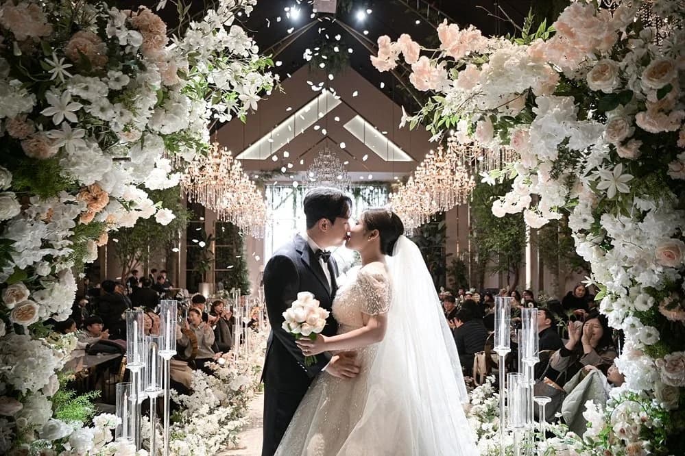 천안 베리컨벤션에서 촬영한 마리안웨딩 본식스냅 사진 1