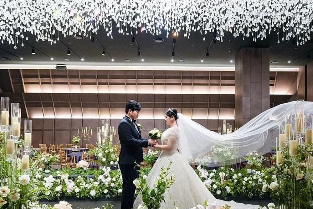 충주 네스트웨딩홀에서 촬영한 마리안웨딩 본식스냅 사진 1