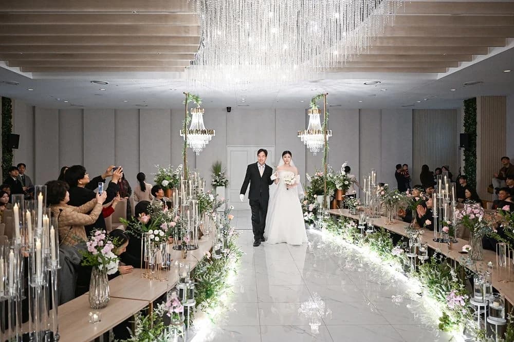 여의도 국방컨벤션에서 촬영한 마리안웨딩 본식스냅 사진 1